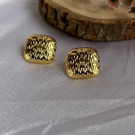 18K Gold Plated Textured Rhombus Modern Stud Earrings